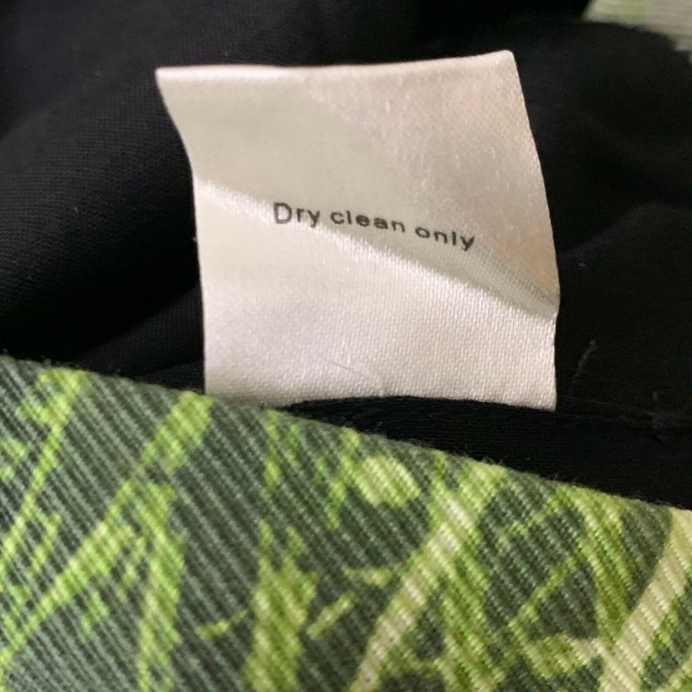 NEW Line & Dot Crop Top Leaves Print Sleeveless - Picture 6 of 6